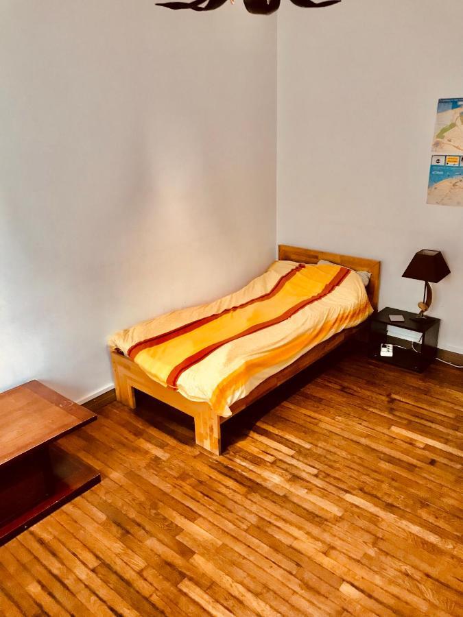 Royal Street Accommodation กาเลส์ ภายนอก รูปภาพ
